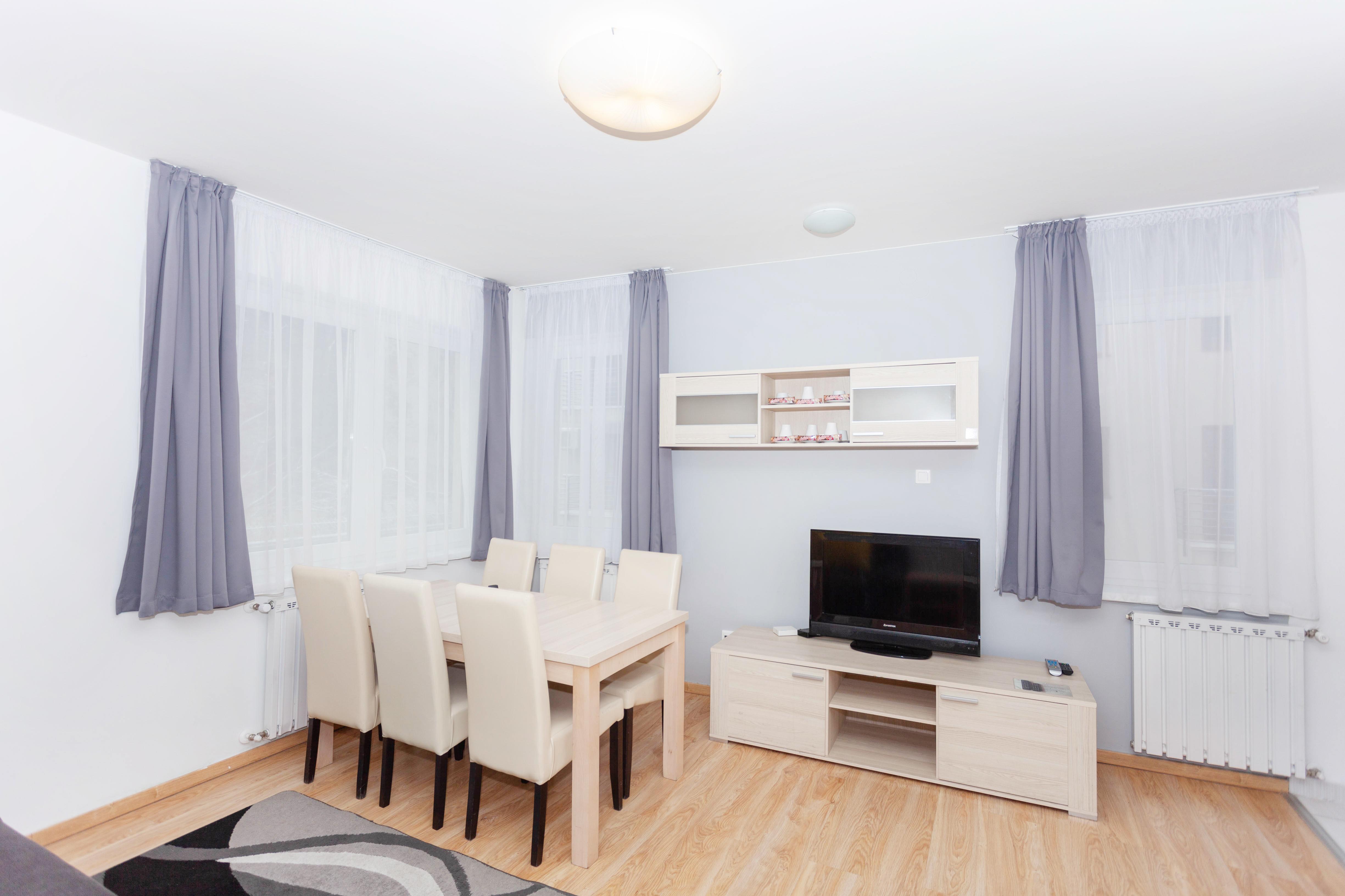 Maple Tree Budget Apartments — Fotók 1